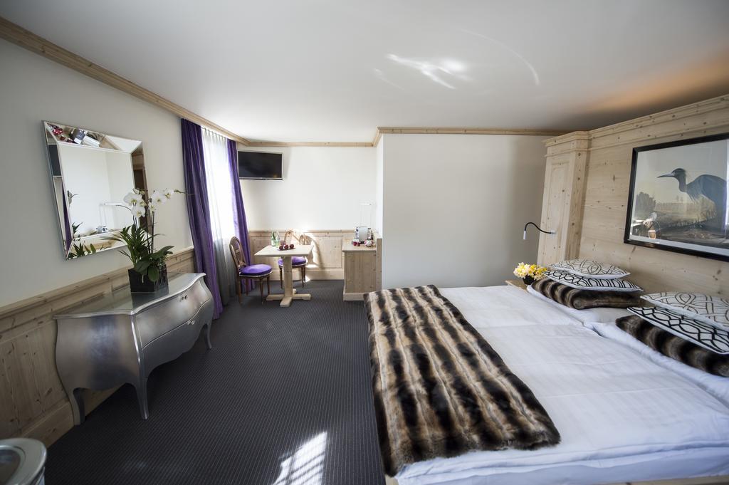 Hotel Weiss Kreuz Malans Room photo